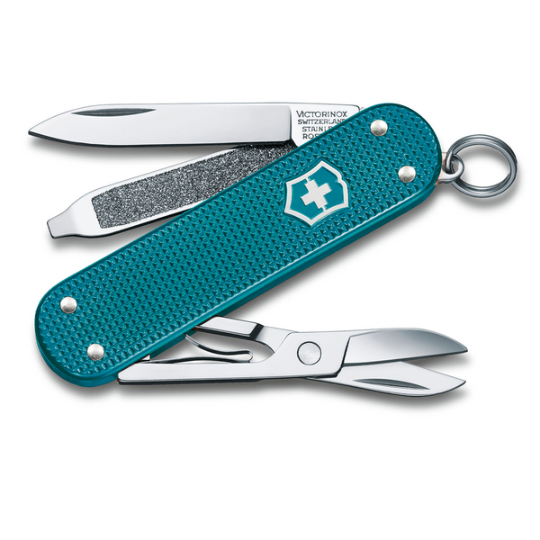 Нож перочинный Victorinox Classic SD Alox Wild Jungle (0.6221.242G) 58мм 7функц. Зеленый