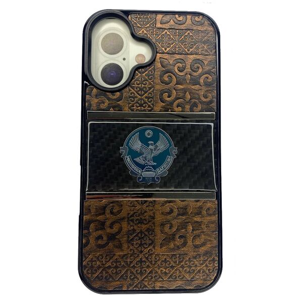 Чехол для iPhone 16 накладка Cabbeen Герб Дагестан Коричневый